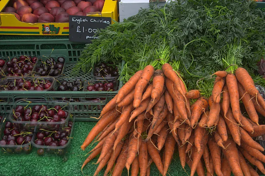 Produce: Seasonal Wins and a Few Surprises (The Boy from Bare, Flickr, CC BY 2.0)