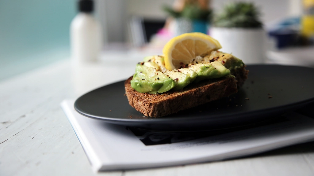 Avocado Toast: A Simple Classic (image credits: rawpixel)