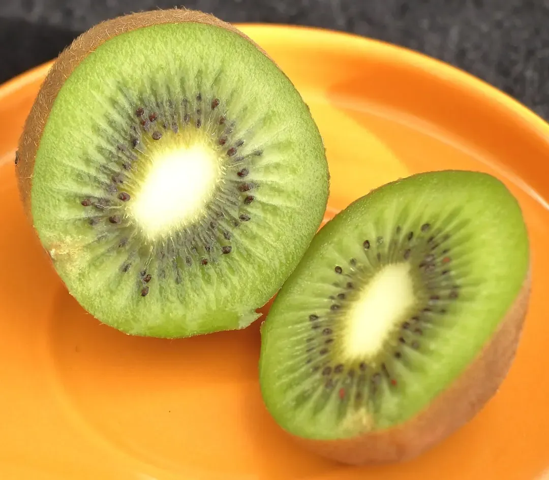 5. Kiwi - The Breakfast Fruit You're Probably Underrating (Image Credits: Unsplash)