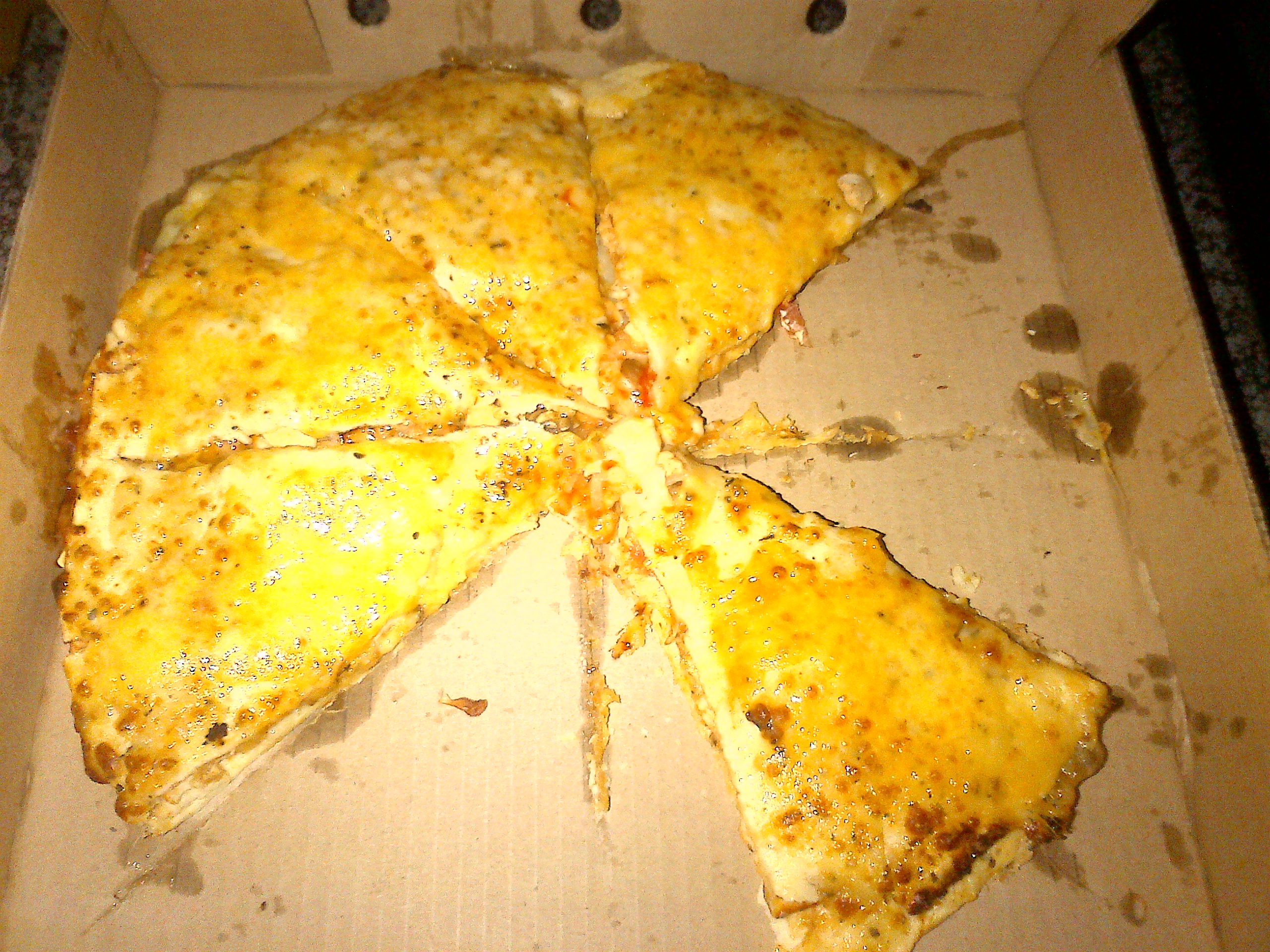 Pizza Hut's Triple Deckeroni Pizza - The Cheese Lover's Dream (image credits: By Justdifference, CC BY-SA 4.0, https://commons.wikimedia.org/w/index.php?curid=35836059)