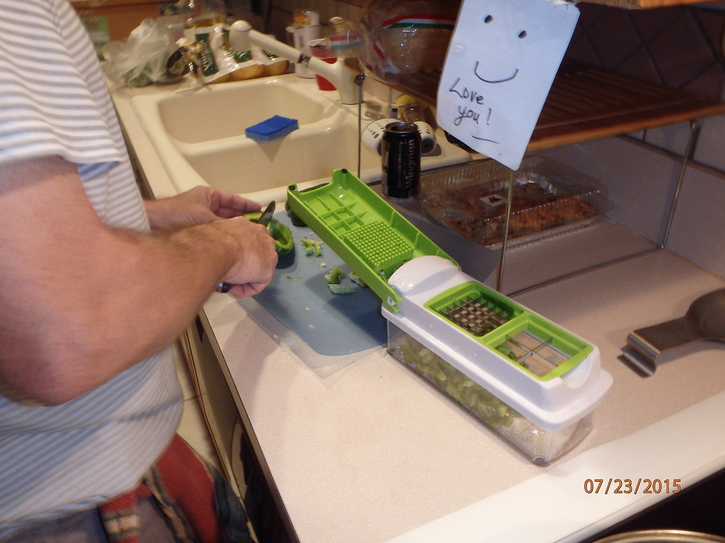 Vegetable Choppers Dice Away Your Prep Time (image credits: flickr)