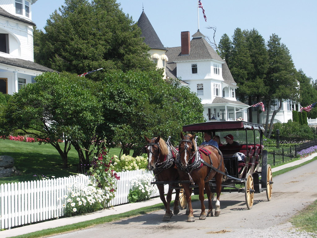 Mackinac Island's Timeless Transportation Appeal (Image Credits: Flickr)