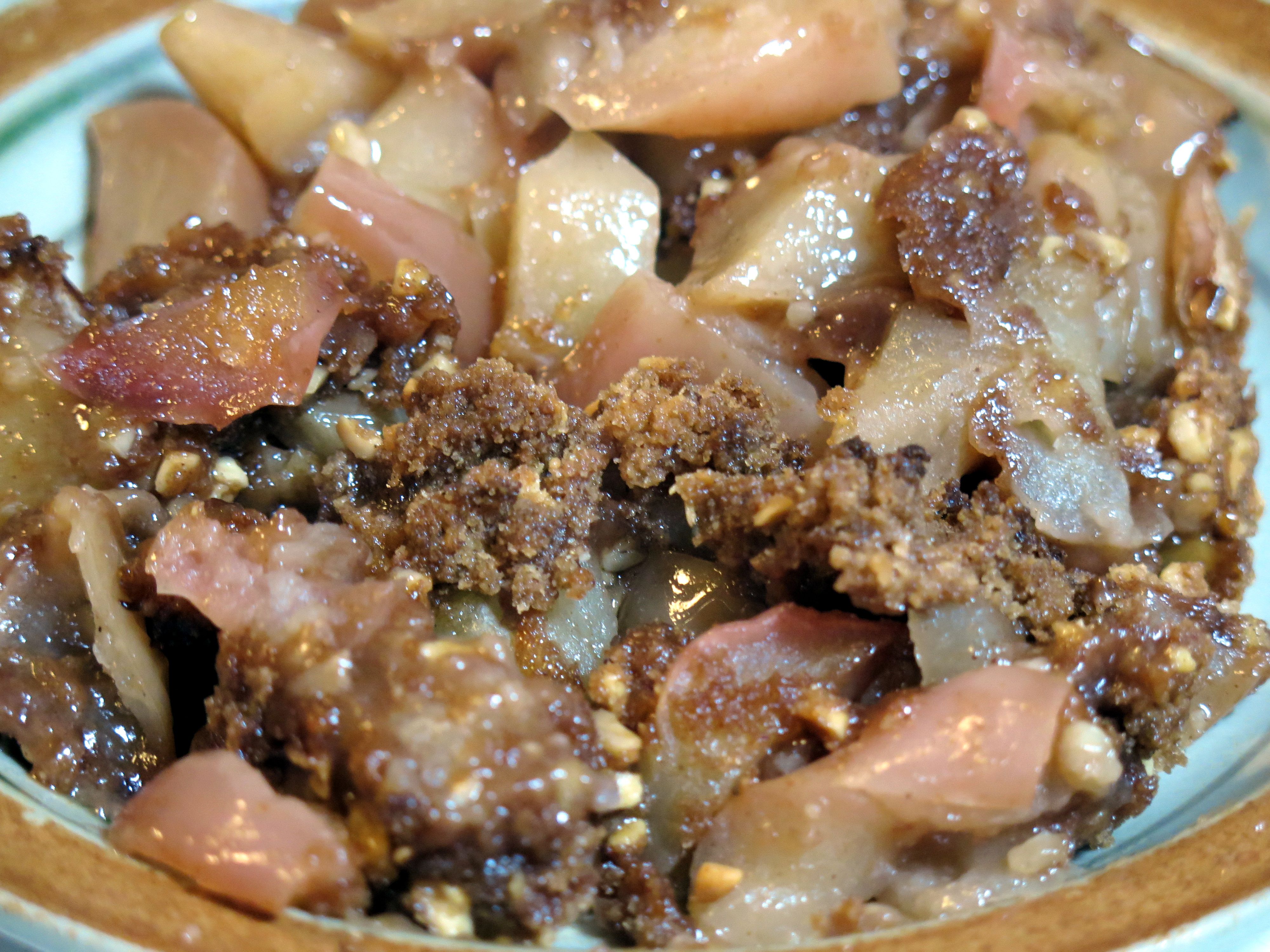 Apple Crisp (image credits: wikimedia)