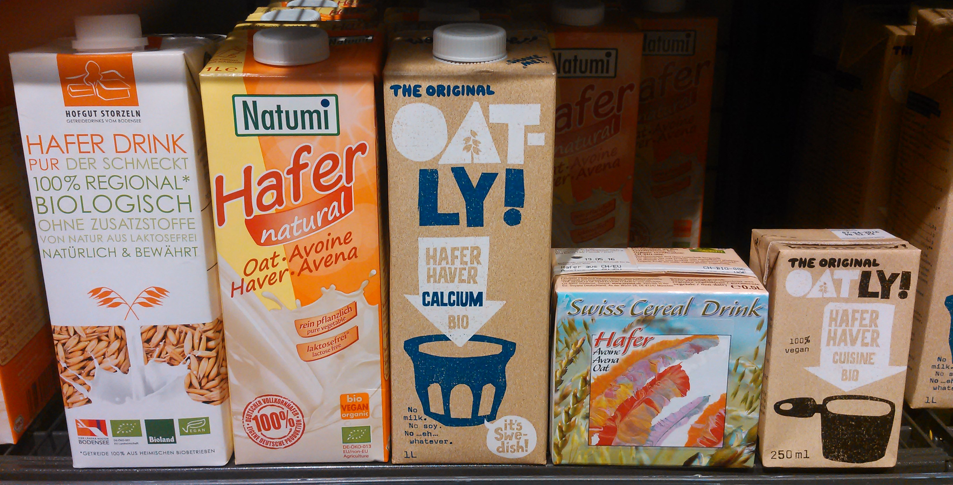 Oat Milk: The Dairy Alternative That Topped Them All (image credits: wikimedia)