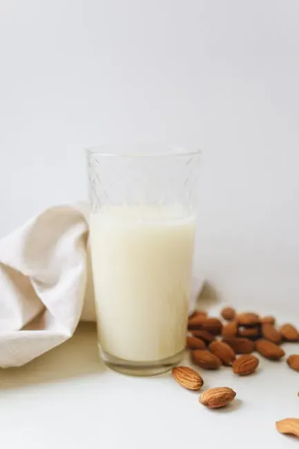 Almond Milk: The "Clean" Option That's Mostly Water and Additives (Image Credits: Pexels)
