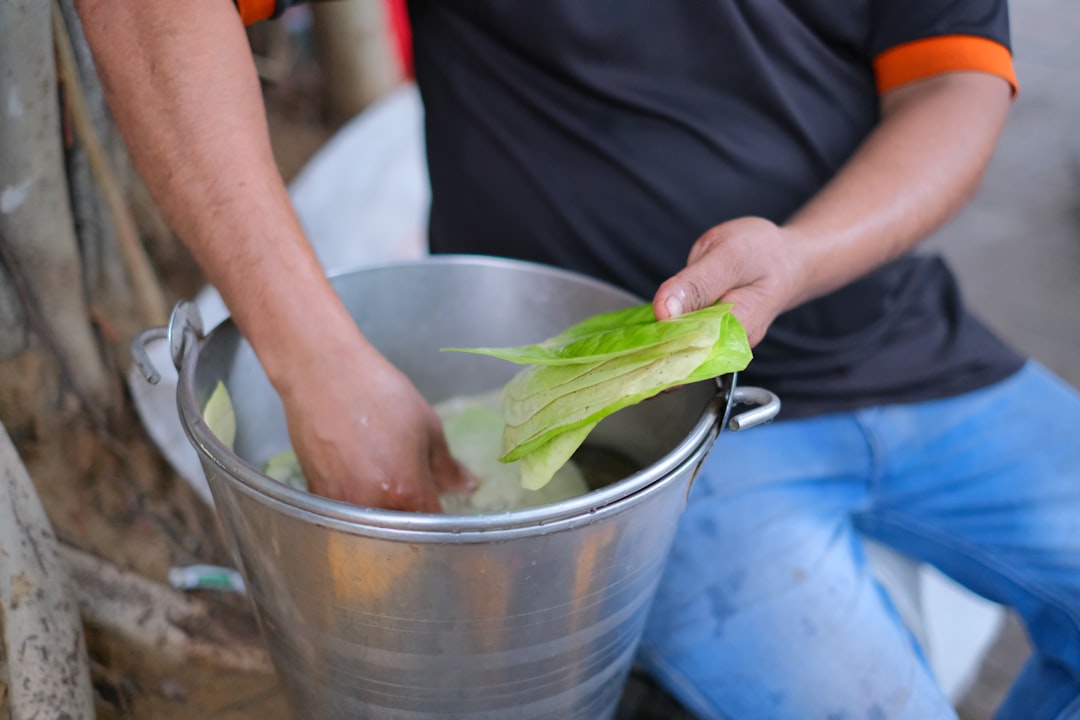Washing Pre-Washed Produce Again (image credits: unsplash)