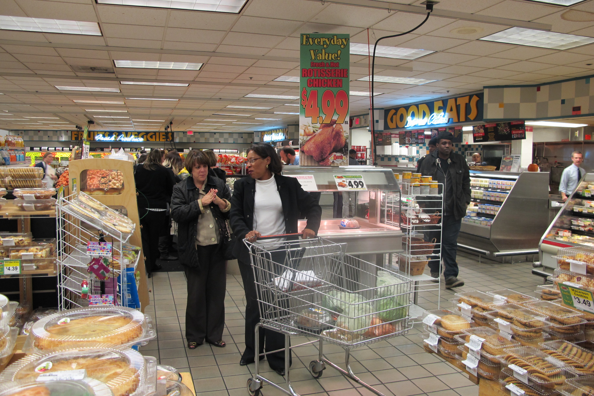 5. How Can Shoppers Save on Food Costs? (image credits: wikimedia)