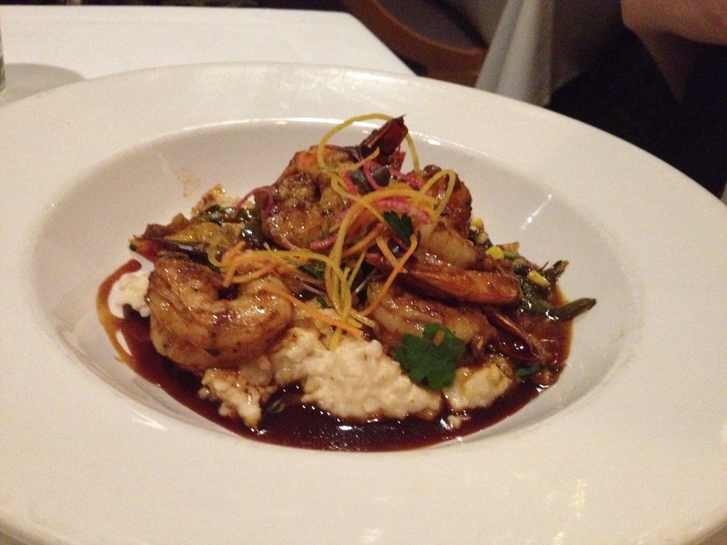 South Carolina - Shrimp and Grits That Started a Revolution (image credits: flickr)
