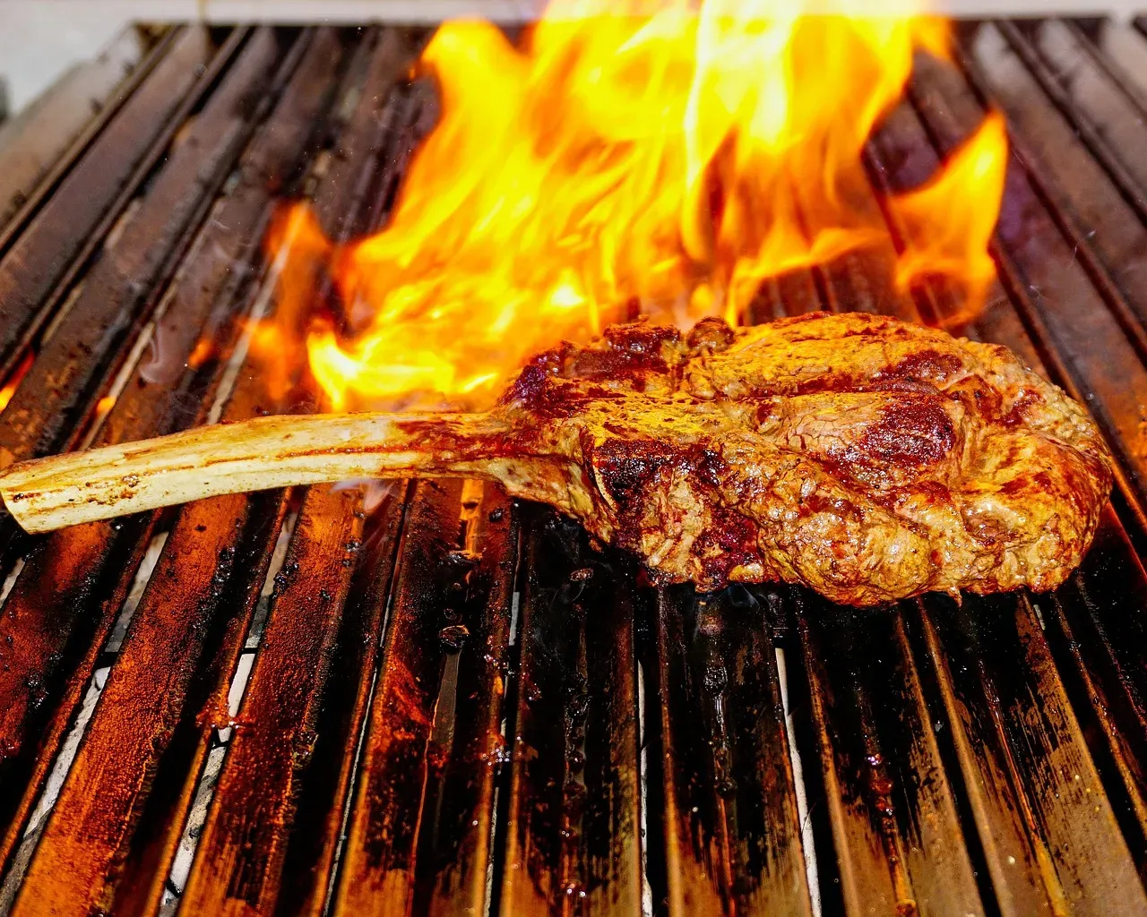 1. Always Order: Bone-In Ribeye (Image Credits: Pixabay)
