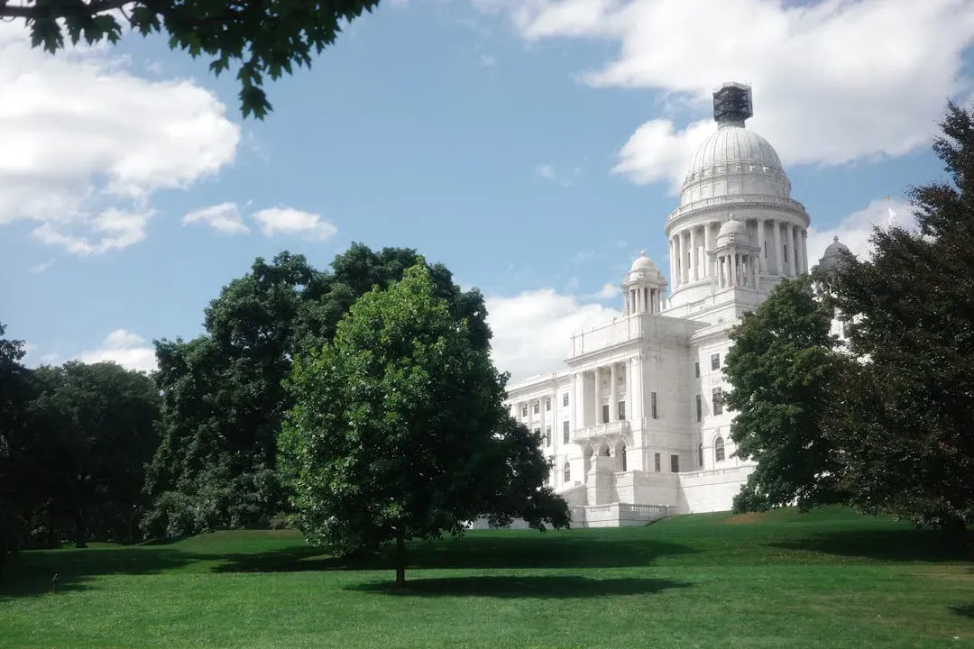 The Legal Landscape: Not Every State Plays by the Same Rules (Image Credits: Unsplash)