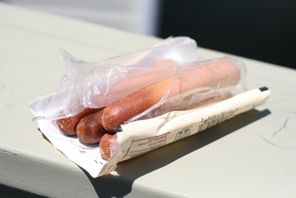 Why Most People Keep These Foods Too Long (image credits: flickr)