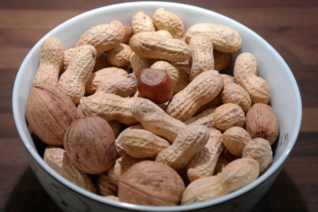 Peanuts (image credits: rawpixel)