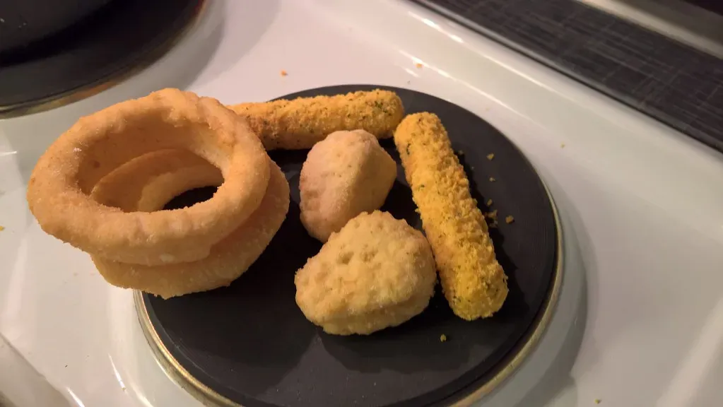 8. Mozzarella Sticks and Frozen Appetizers (Image Credits: Flickr)