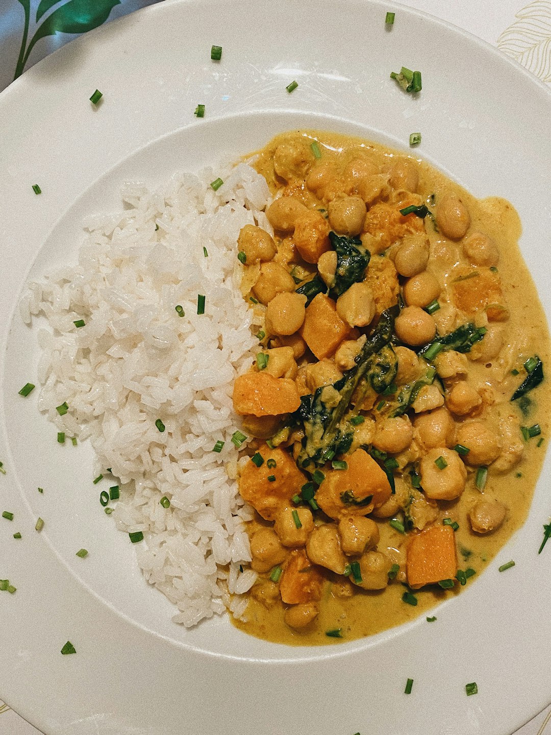 Chickpea Curry Delight (image credits: unsplash)