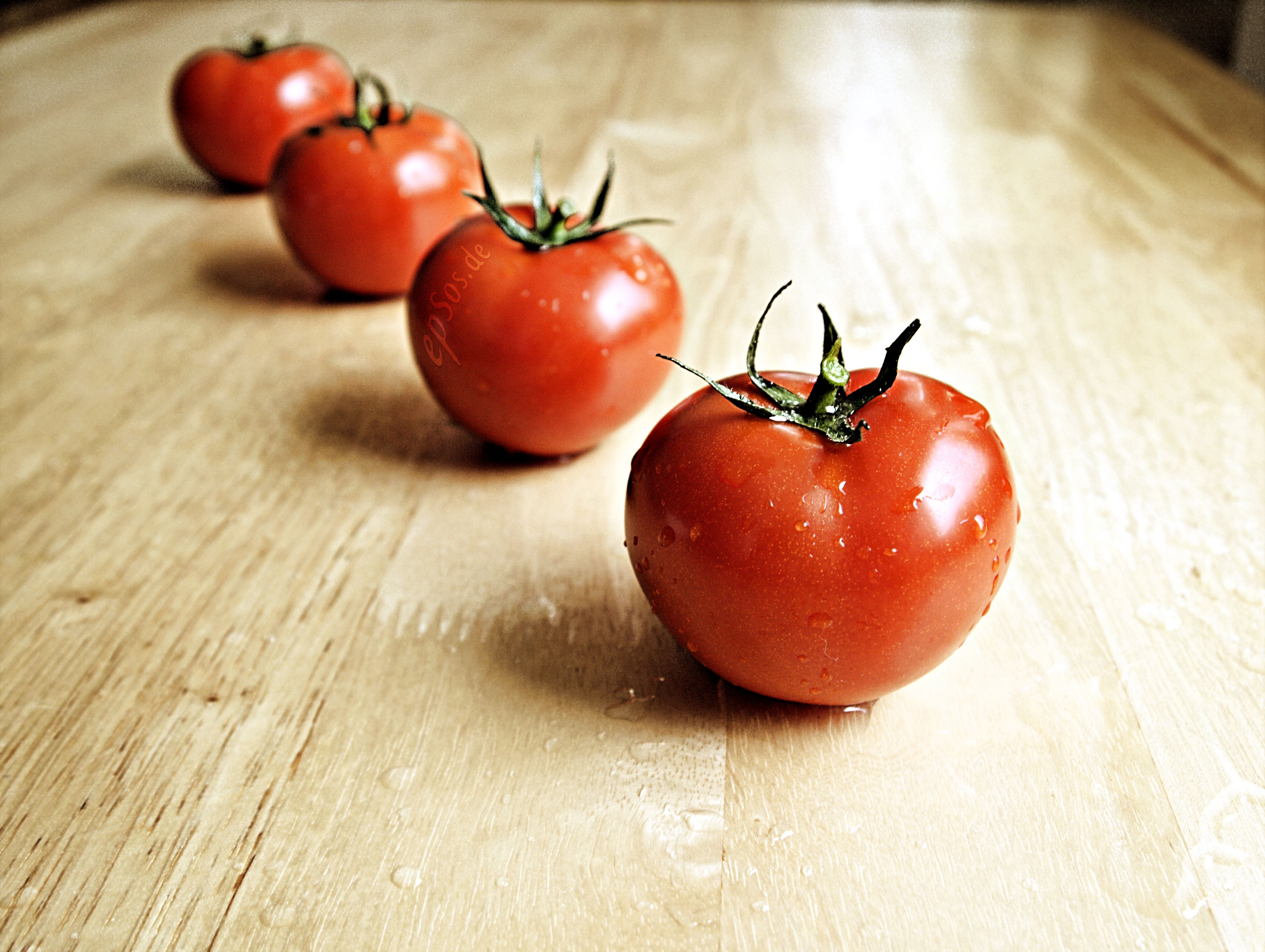 9. Tomatoes: Lycopene’s Role in Lowering Blood Pressure (image credits: wikimedia)