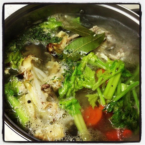 The Lost Art of Bone Broths and Long Simmering (Image Credits: Flickr)