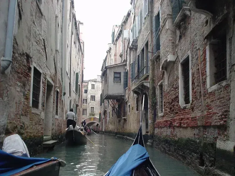 3. Venice, Italy: Romance Priced at a Premium You May Not Expect (lyng883, Flickr, CC BY 2.0)