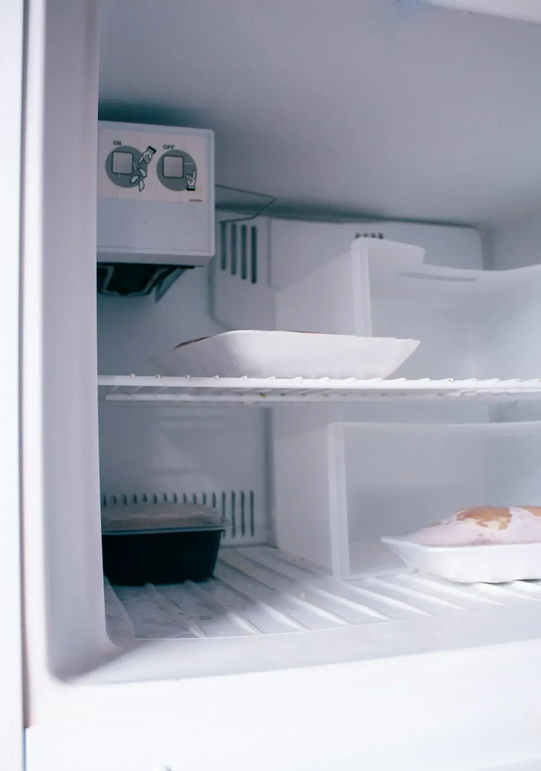 Bottom Freezer Drawer Gasket (Image Credits: Unsplash)