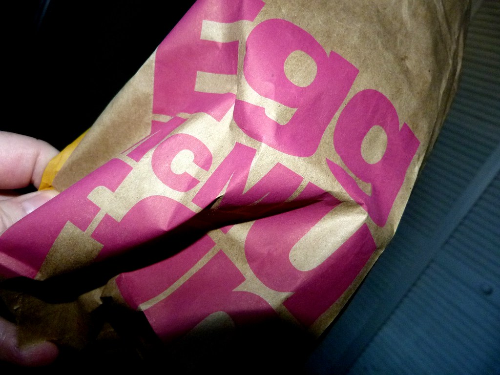 McDonald's Egg McMuffin - A Surprising 300-Calorie Breakfast (image credits: flickr)