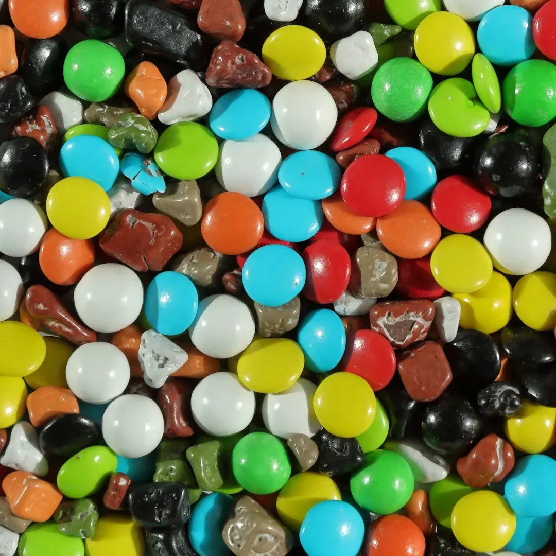 Sign 7: Persistent Sugar Cravings and Unpredictable Weight Shifts (Image Credits: Unsplash)