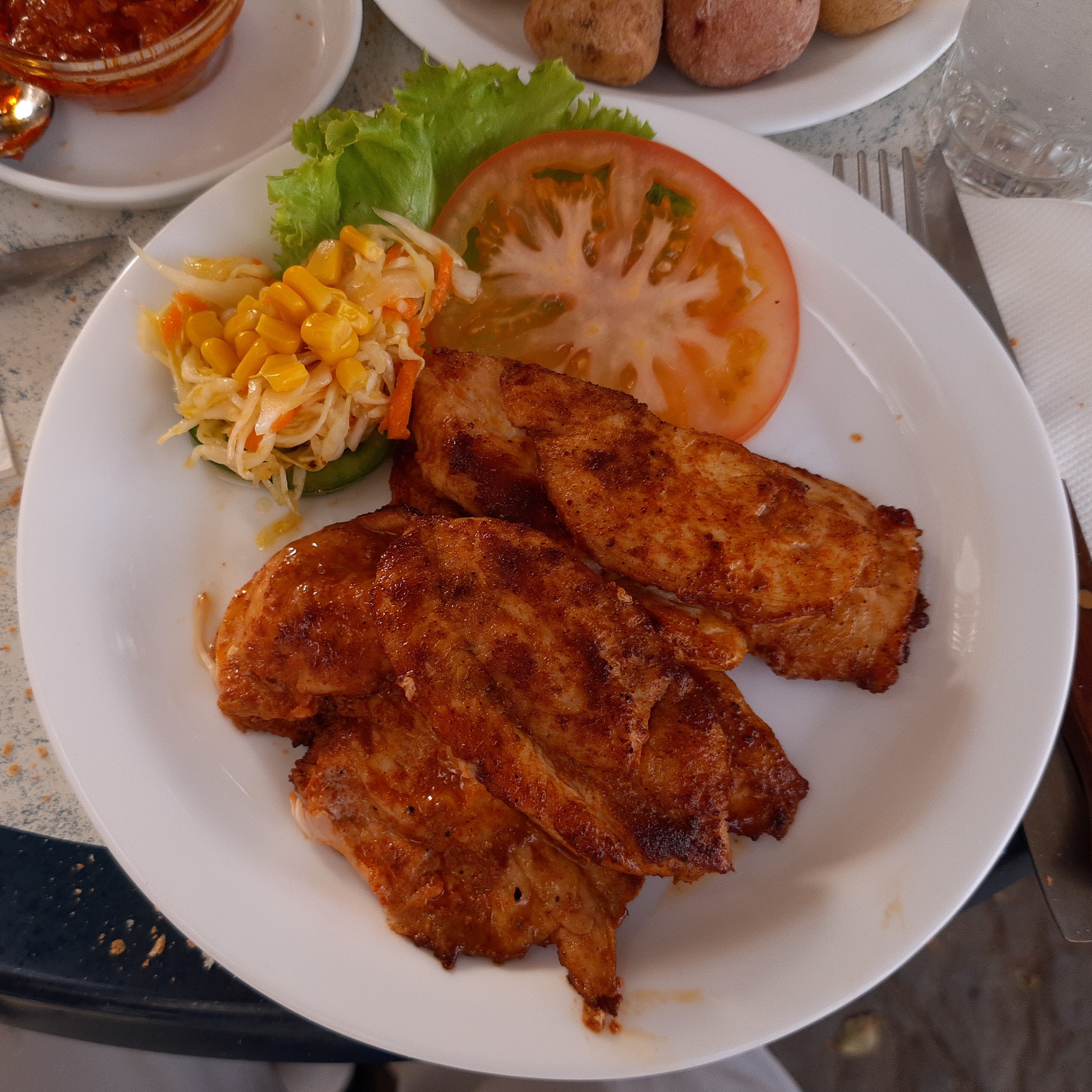 7. KFC Kentucky Grilled Chicken: A Lighter Take on a Classic (image credits: wikimedia)