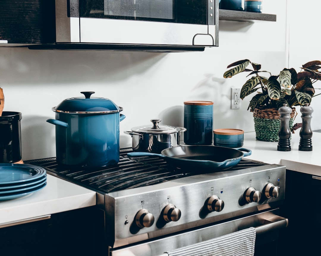 How Safe Are “PFOA-Free” and “Non-Toxic” Labels? (image credits: unsplash)