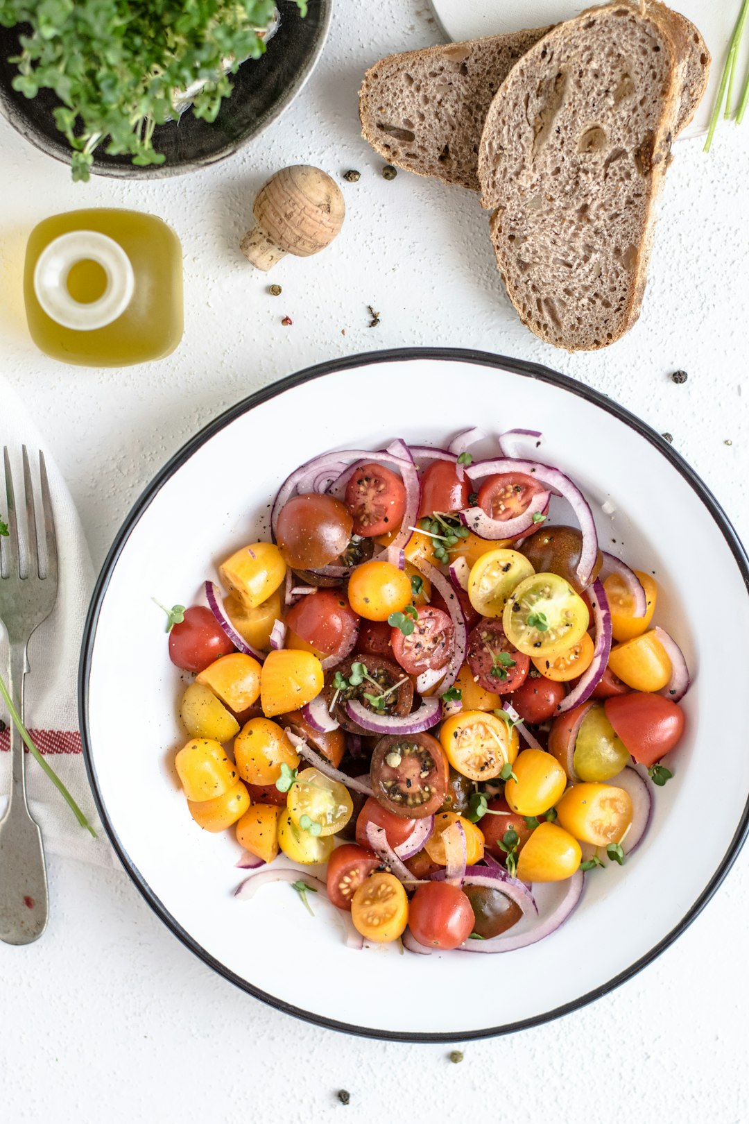 Bright, Tangy Vinaigrettes Without the Oil (image credits: unsplash)