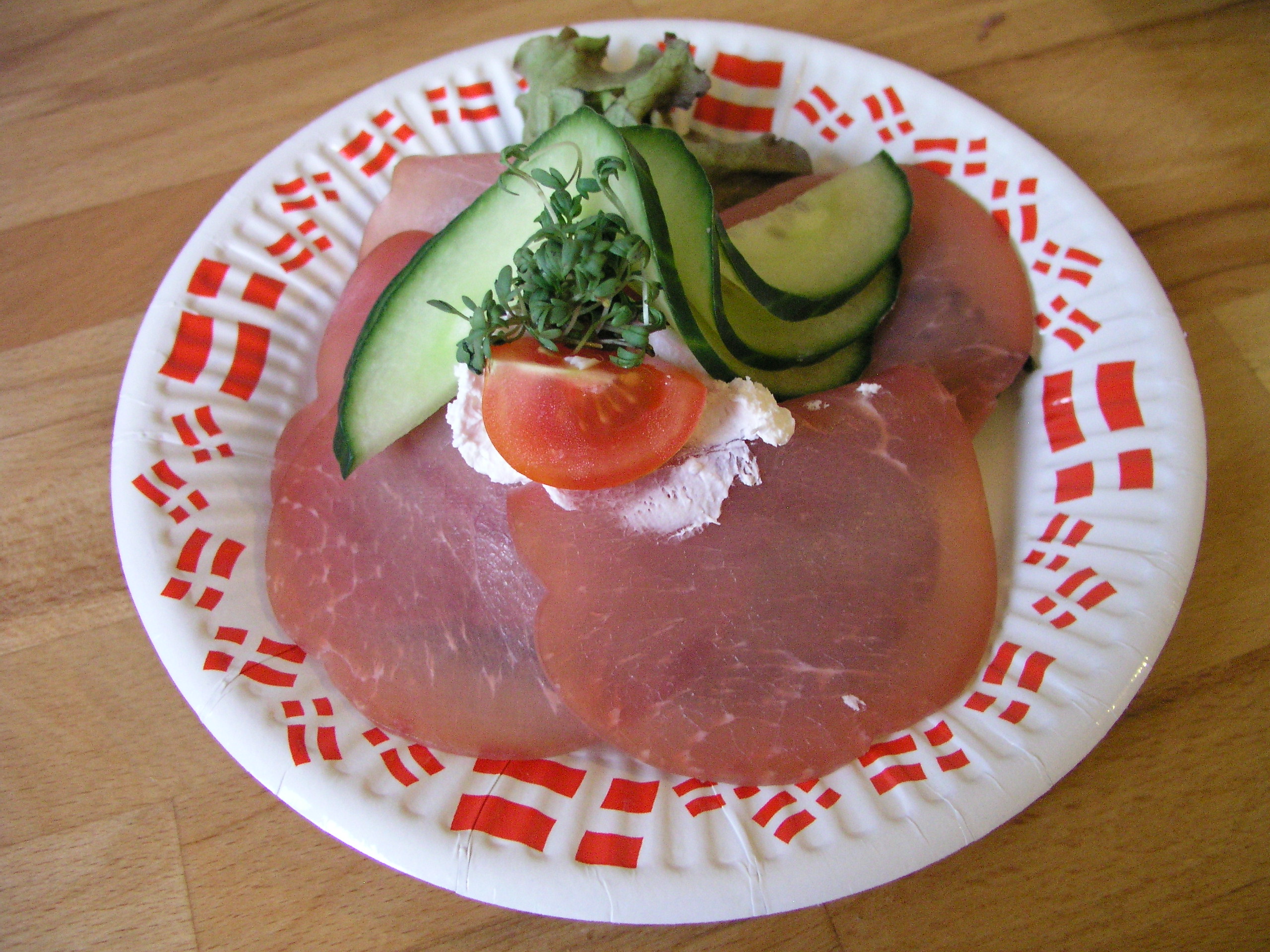 Rye Bread Open Sandwiches (Smørrebrød) (image credits: wikimedia)