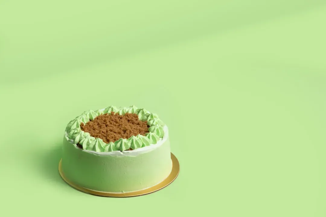 The Iconic Green: What Actually Goes Into This Cake (Image Credits: Unsplash)
