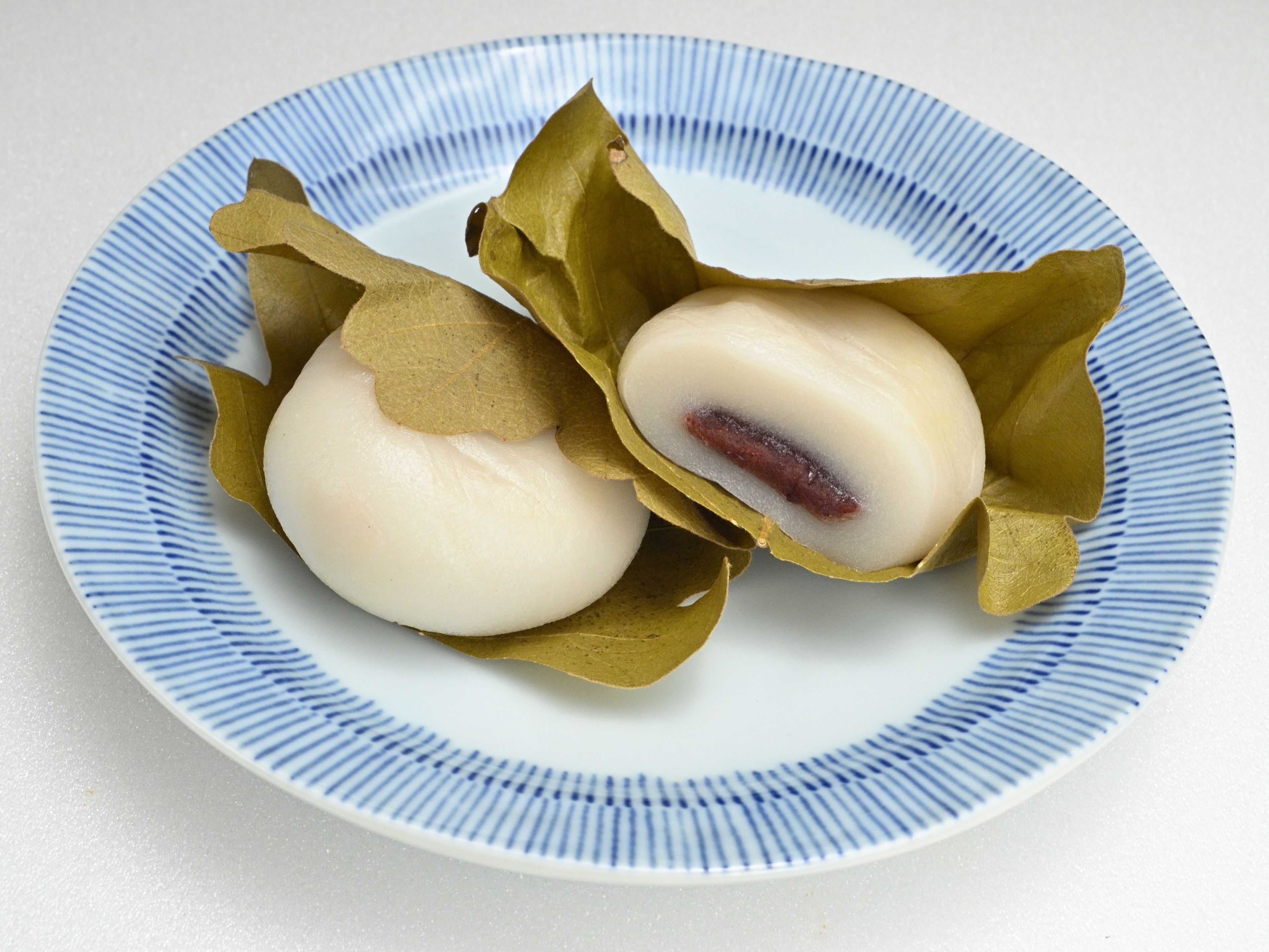 Mochi - Japan's Chewy Perfection (image credits: wikimedia)
