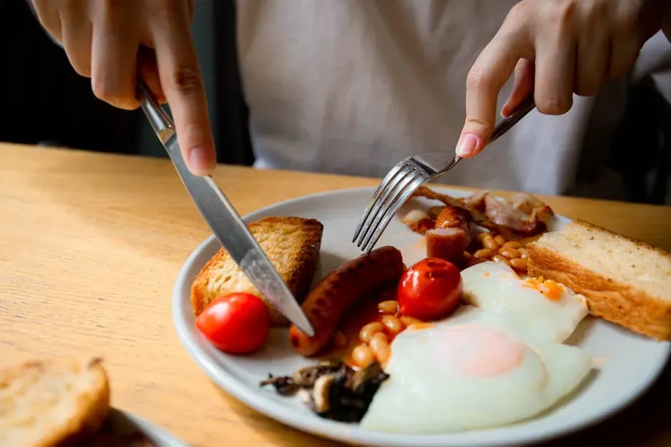 You Skip Breakfast or Push Your First Meal Way Too Late (Image Credits: Pexels)
