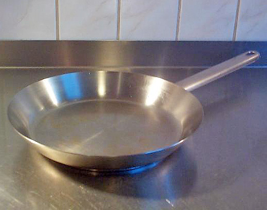 5. Sauté Instead of Microwave (image credits: wikimedia)