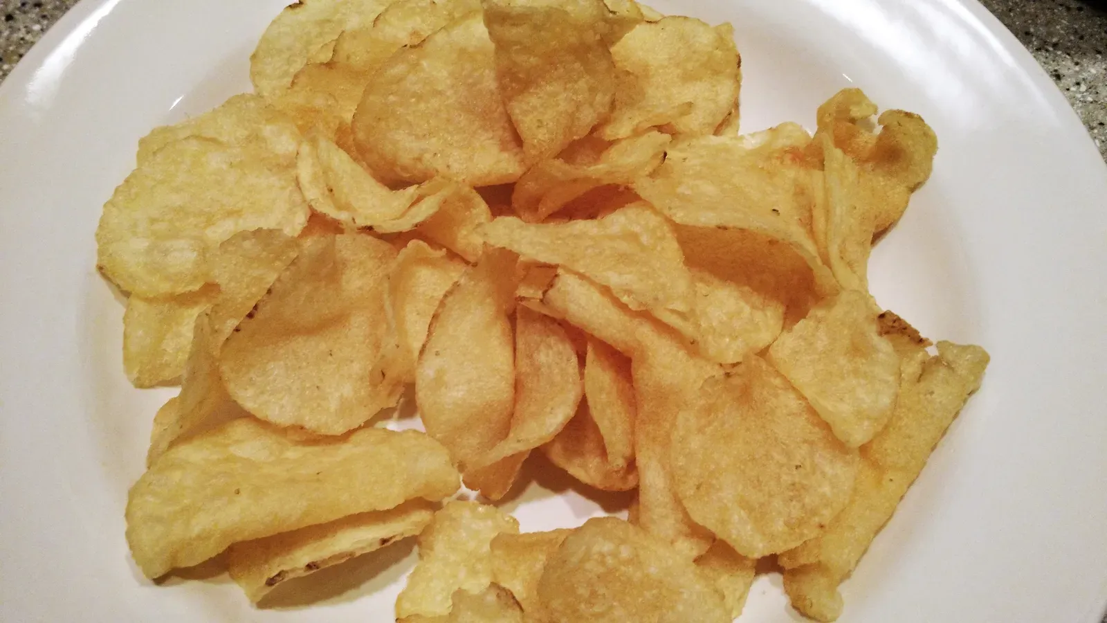 Classic Potato Chips (Image Credits: Wikimedia)