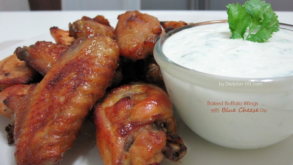 Buffalo Wings That Soak Up Your Oil Budget (image credits: flickr)