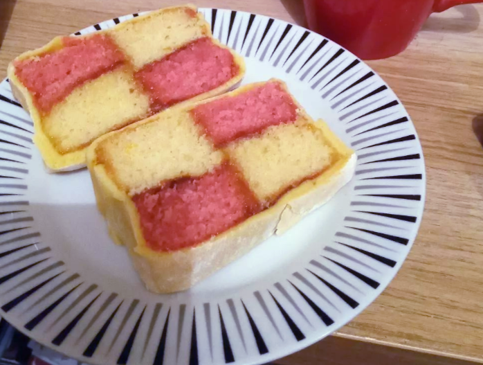Battenberg Cake: A Royal Symbol (image credits: wikimedia)