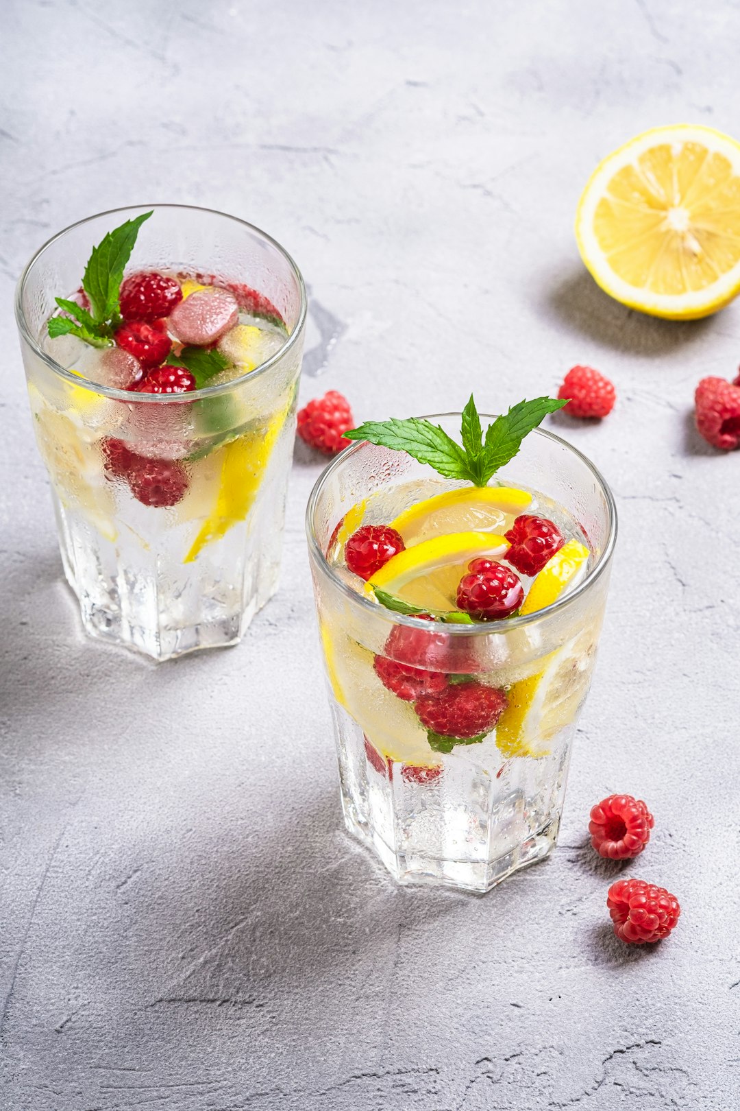 Raspberry Lemon Water (image credits: unsplash)