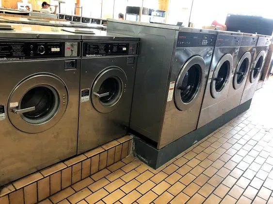 Laundromats (Image Credits: Wikimedia)