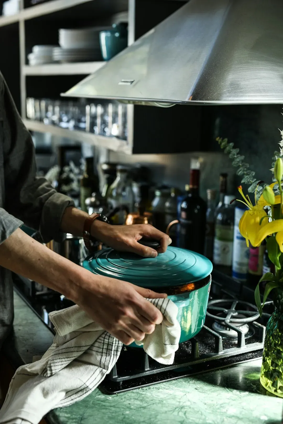 Foods Transferred From Cold Burners or Cooktops (Image Credits: Unsplash)