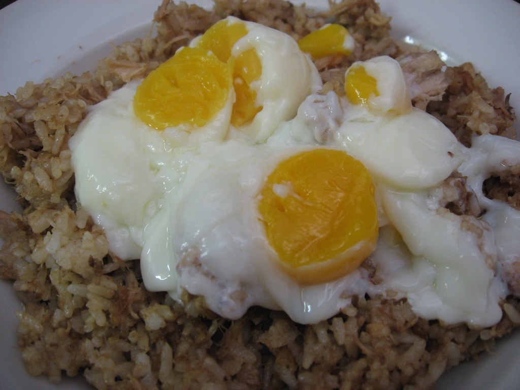 Philippines: Ten-Dollar Daily Dining Paradise (Image Credits: Flickr)