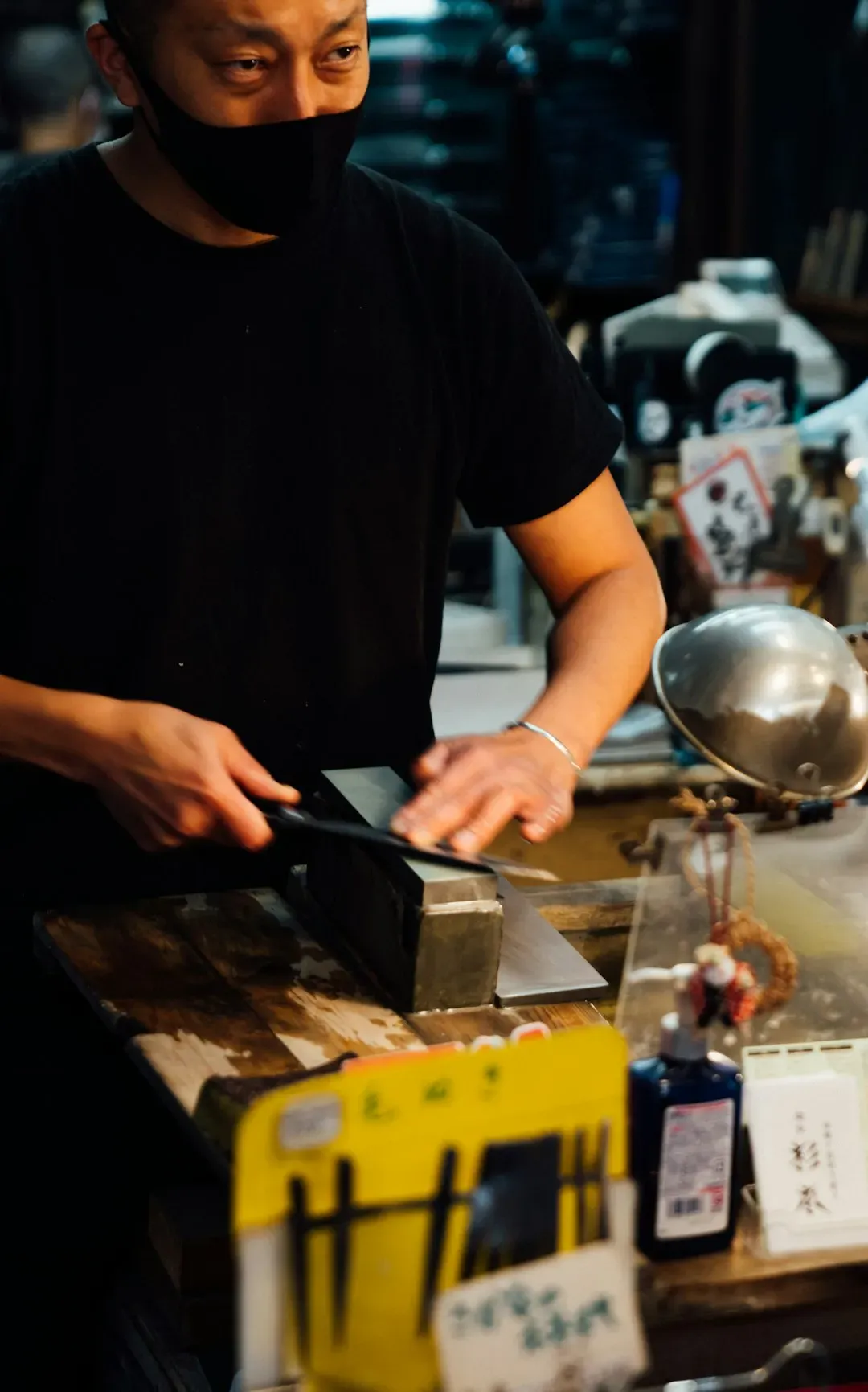 Ignoring Knife Skills and Using Dull Blades (Image Credits: Unsplash)