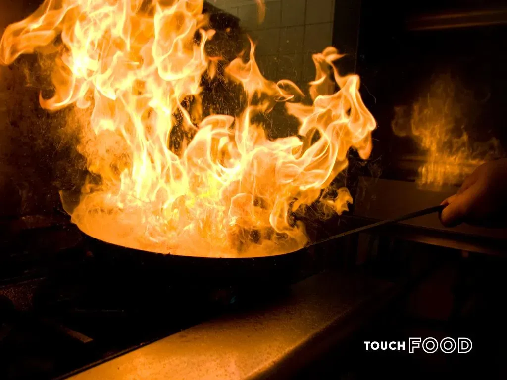 Cooking Oils and Grease: The Silent Inferno Starter (Image Credits: Flickr)