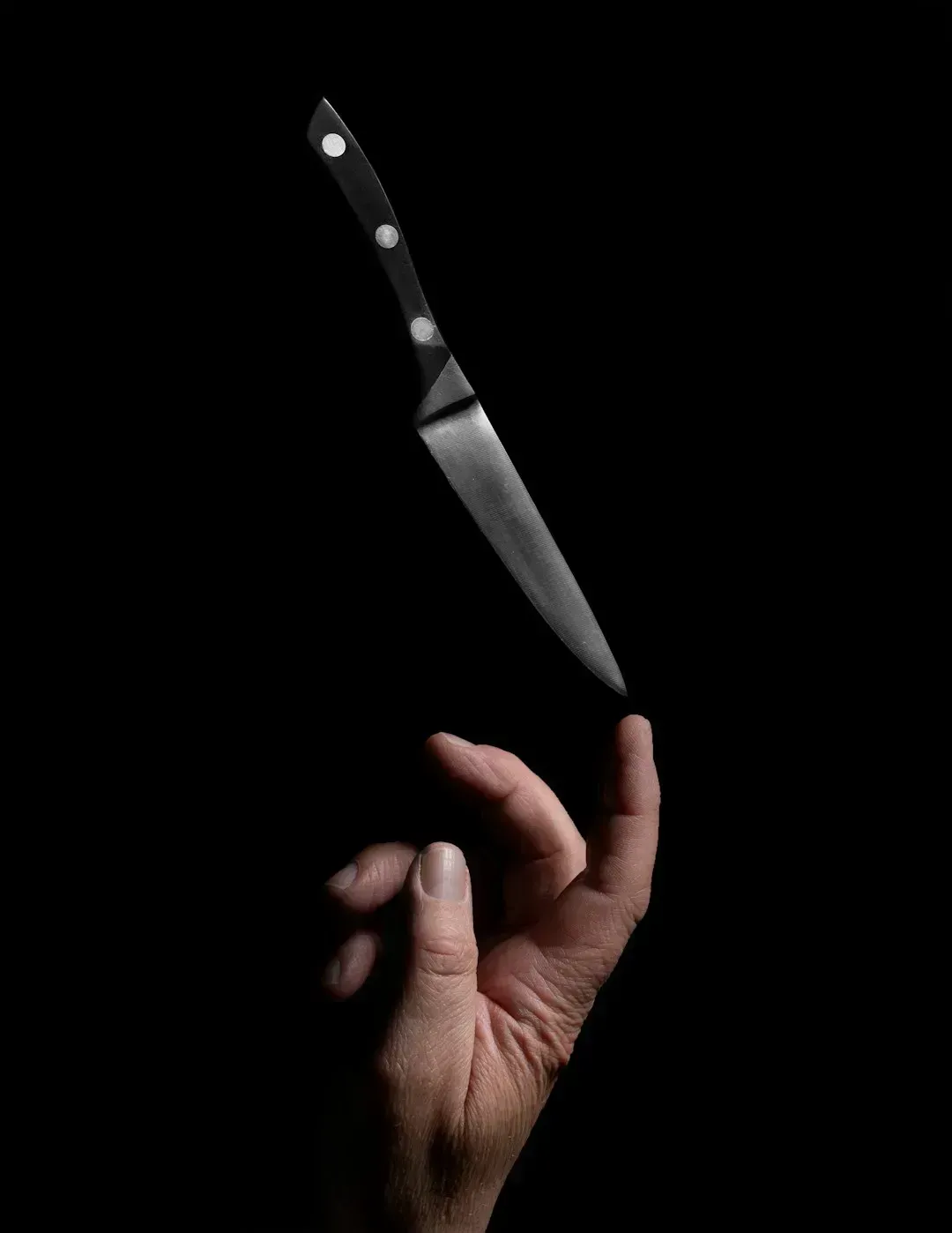 10. The Electric Knife (Image Credits: Unsplash)