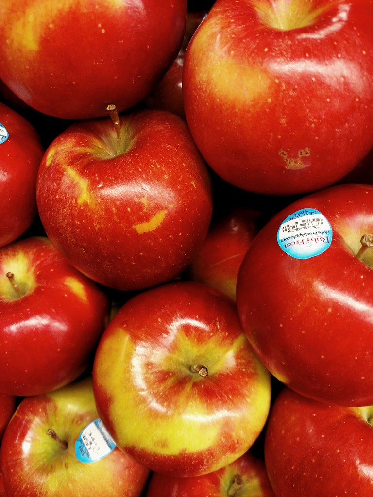 Apples: The Deceptive Daily Snack (image credits: flickr)