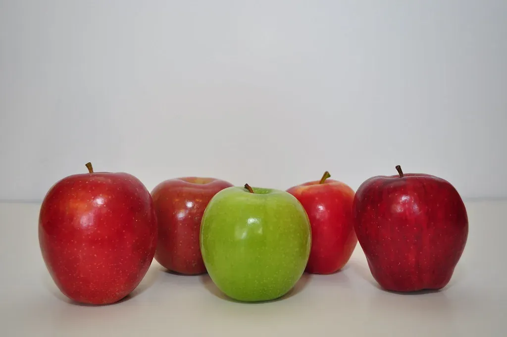 Apples: The Fiber Powerhouse (Image Credits: Flickr)