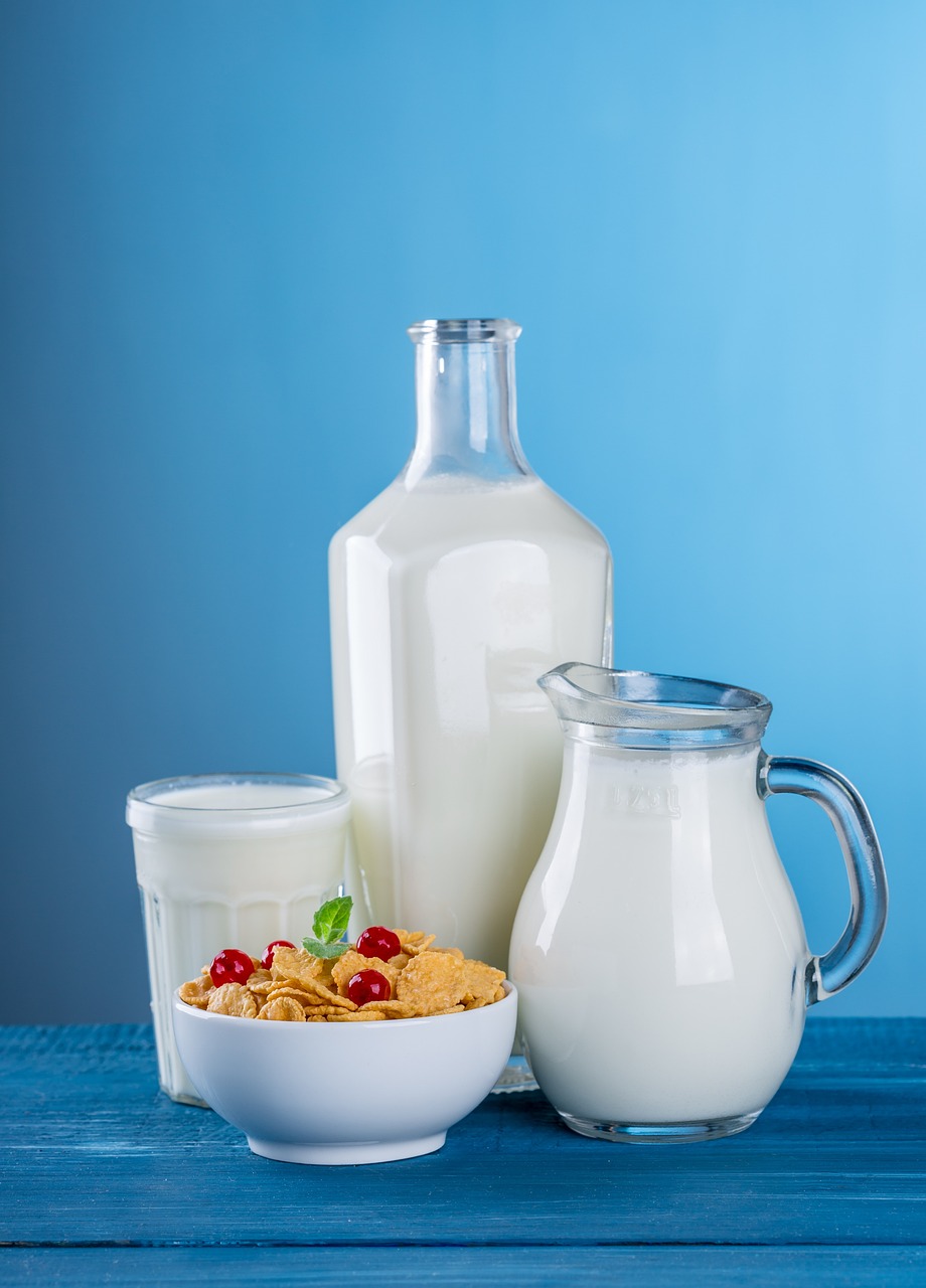 Fortified Cereals & Plant-Based Milks (image credits: pixabay)
