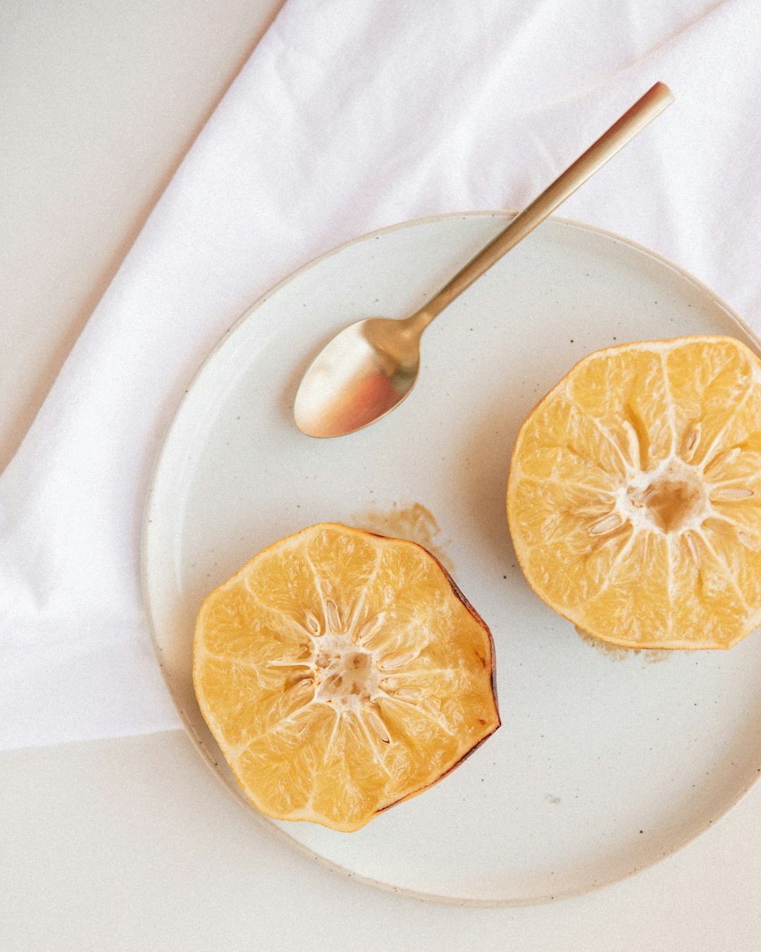 Grapefruit (Image Credits: Unsplash)