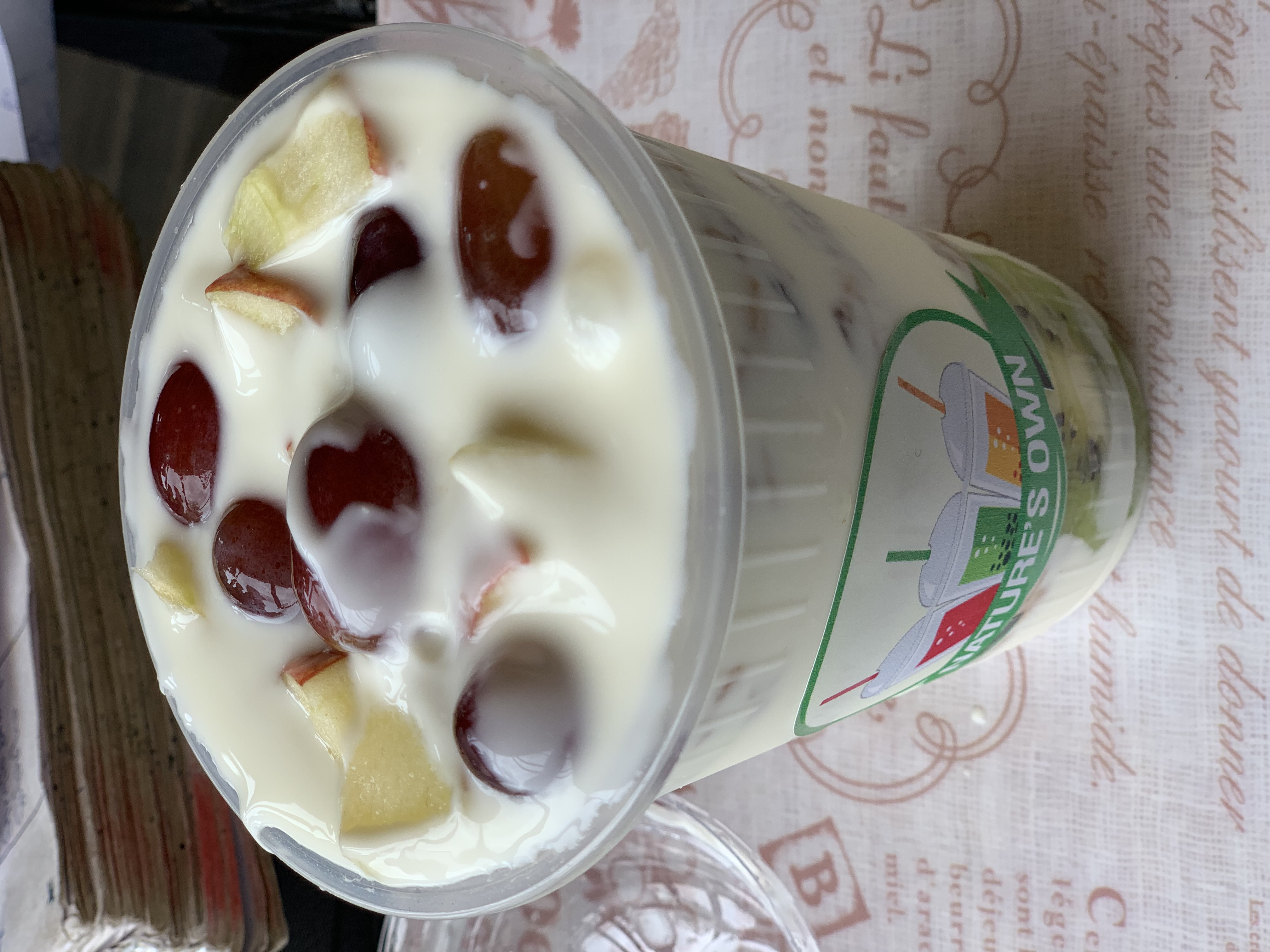 Yogurt Parfaits: Calcium and Probiotics in a Cup (image credits: wikimedia)