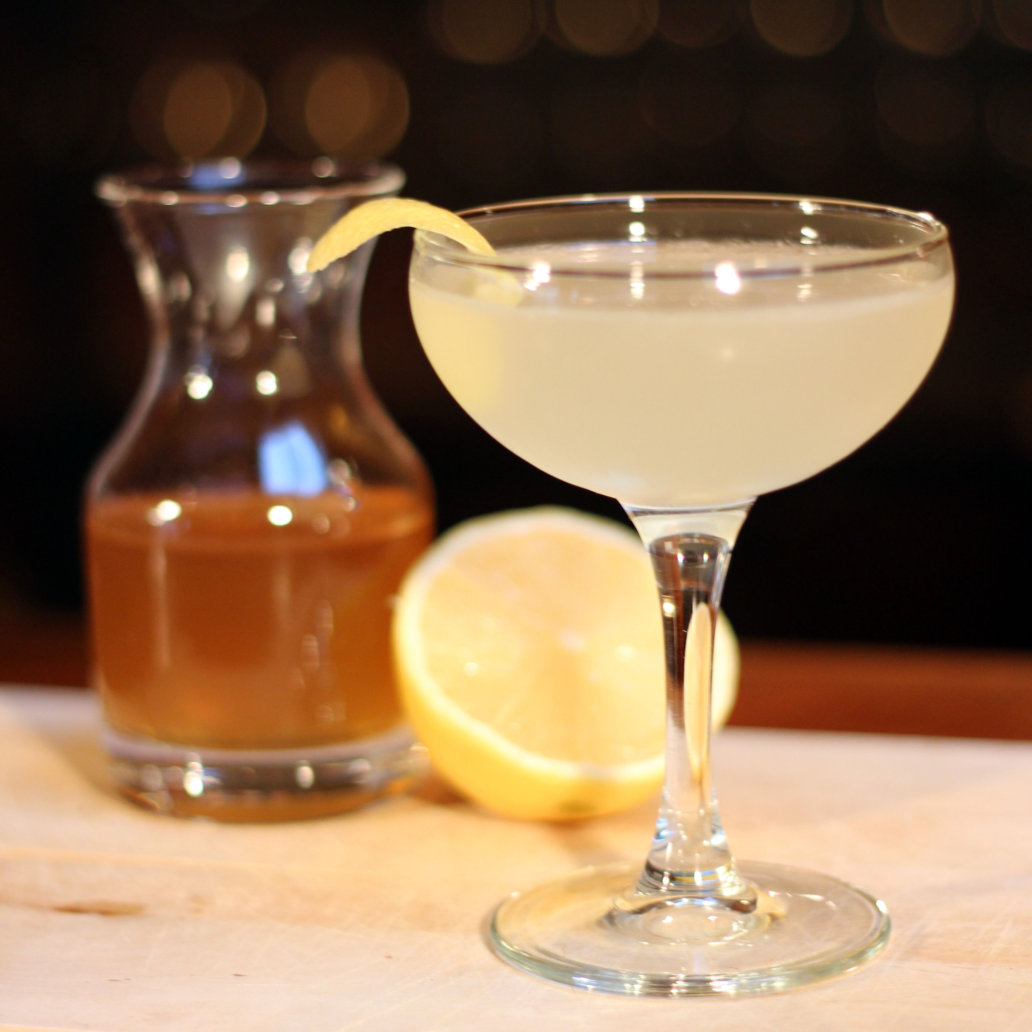 The Rise of Honey Cocktails (image credits: wikimedia)