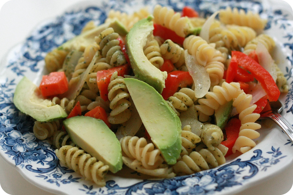 2. 15-Minute Creamy Avocado Pasta (image credits: wikimedia)