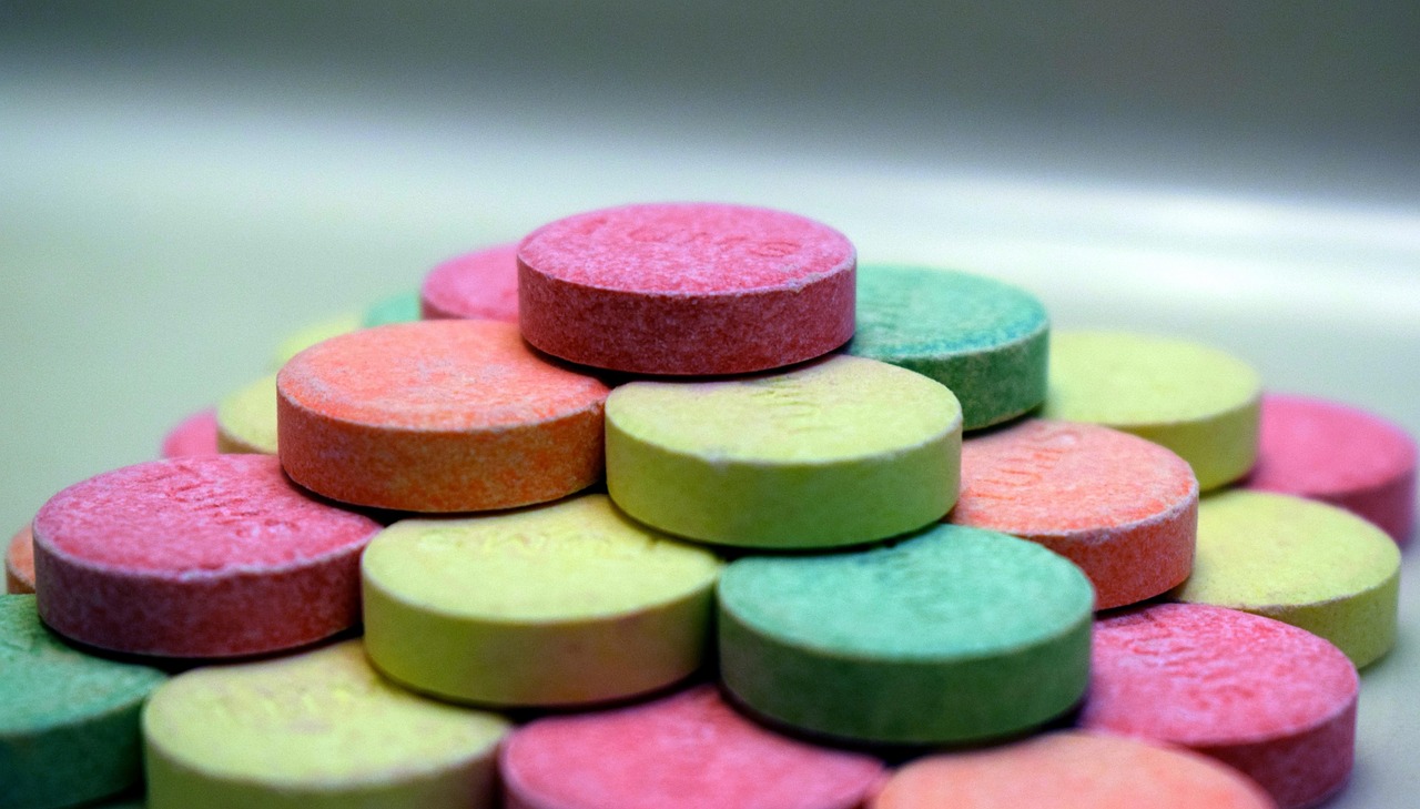 Antacids and Nutrient-Dense Meals (image credits: pixabay)